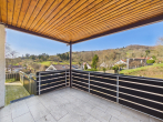 Baugrundstück mit Hausbestand in grüner Randlage und traumhafte Aussicht - Überdachter Balkon