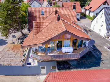 Kapitalanlage: Wohnung und Gewerbe, 71720 Oberstenfeld, Dachgeschosswohnung
