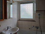 Renovierte, gepflegte, 2-Zi.- Wohnung mit Garage! - Bad