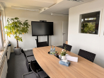 Moderne Büro- und Gewerbefläche mit ca. 238 m² und 5 Tiefgaragenstellplätzen in Wendlingen am Neckar - Konferenzzimmer
