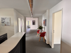 Moderne Büro- und Gewerbefläche mit ca. 238 m² und 5 Tiefgaragenstellplätzen in Wendlingen am Neckar - Eingangsbereich