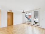 Schöne 3-Zimmer-Maisonette mit Dachstudio in Stuttgart Heumaden - Essbereich und Zugang zum Balkon