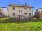 3-Familienhaus mit großem Grundstück. - Vorderansicht