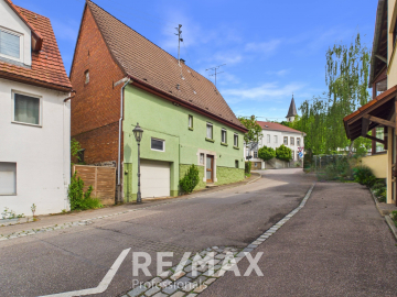 Ehemaliges Bauernhaus mit Ausbaureserve und Garten., 71336 Waiblingen, Einfamilienhaus