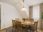 Idyllisches Mehrfamilienhaus im Ortskern mit vier Wohneinheiten - Esszimmer DG