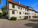 Idyllisches Mehrfamilienhaus im Ortskern mit vier Wohneinheiten - Hausansicht