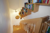 2 Wohn- und Geschäftshäuser mit 6 Wohneinheiten sowie 2 vielseitigen Gewerbeflächen - Whg. Nr. 1+2 - EG u. OG rechts Innentreppe - Haus 92