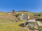 Baugrundstück mit traumhafter Aussicht = Preis auf Anfrage = - Eingangsportal Weinkeller