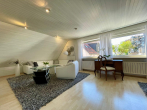 3-FH zur Kapitalanlage und mögliches 2-FH zur Selbstnutzung in Remshalden zu verkaufen - Wohnzimmer_DG_Haus_26