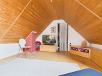 Freistehendes Einfamilienhaus mit Einliegerwohnung in ruhiger Lage - Dachboden - Fernsehzimmer.