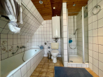 Großzügige Maisonette-Wohnung in Backnang mit Stellplatz zu verkaufen! - Badezimmer