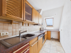 Helle Maisonette 60 m² mit Dachstudio 25 m², Balkon mit schöner Aussicht und Kfz-Stellplatz - Küche
