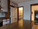 Für unsere Suchkunden: Reihenmittelhaus mit Gartenterrasse und PKW-Stellplatz. - Essküche Speisekammer