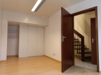 Für unsere Suchkunden: Reihenmittelhaus mit Gartenterrasse und PKW-Stellplatz. - Gästezimmer EG