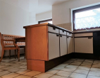 Für unsere Suchkunden: Reihenmittelhaus mit Gartenterrasse und PKW-Stellplatz. - Einbauküche
