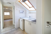 Kapitalanlage mit Charme und Potenzial: Wohnensemble mit Vorder- und Hinterhaus in bevorzugter Lage in Stuttgart - Silvrettastraße 36 a: DG: Küche