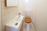 Kapitalanlage mit Charme und Potenzial: Wohnensemble mit Vorder- und Hinterhaus in bevorzugter Lage in Stuttgart - 2. OG: WC
