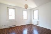 Kapitalanlage mit Charme und Potenzial: Wohnensemble mit Vorder- und Hinterhaus in bevorzugter Lage in Stuttgart - 2. OG: Zimmer 2