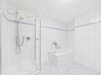Großzügige 3 Zimmer-Wohnung mit Balkon und Stellplatz in Waiblingen zu verkaufen - Badezimmer