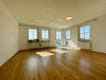 Gepflegte 3,5 Zimmer-Wohnung mit Balkon und Stellplatz in Waiblingen zu verkaufen, 71334 Waiblingen, Etagenwohnung