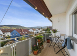 Reihenmittelhaus mit Garage und Garten: Mit Aussicht auf Weinberge - Balkon OG
