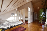 Freistehendes Architektenhaus mit großem Grundstück und Anbaumöglichkeiten - Schlafzimmer im  DG