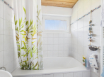 3-Familienhaus mit großem Grundstück - OG Badezimmer