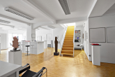 Loft, Wohn- und Gewerbeeinheit mit Atelier in Stuttgart – Beste Lage und Infrastruktur - Treppenabgang in die Galerie