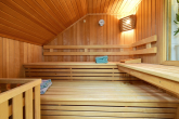 Freistehendes Architektenhaus mit baulichen Erweiterungsmöglichkeiten, *Energieklasse B* wie Bj. 2000 - Sauna im DG
