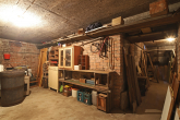 Kapitalanlage mit Charme und Potenzial: Wohnensemble mit Vorder- und Hinterhaus in bevorzugter Lage in Stuttgart - Silvrettastraße 36 a: 1. UG