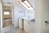 Kapitalanlage mit Charme und Potenzial: Wohnensemble mit Vorder- und Hinterhaus in bevorzugter Lage in Stuttgart - Silvrettastraße 36 a: DG: Küche