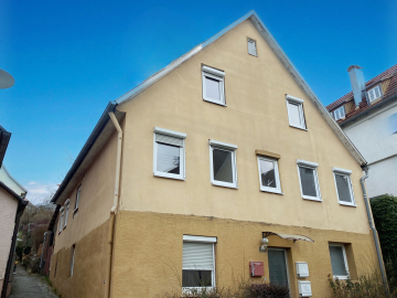 Freistehendes Wohnhaus mit Garten im Herzen von Kirchberg/Murr, 71737 Kirchberg / Murr, Einfamilienhaus