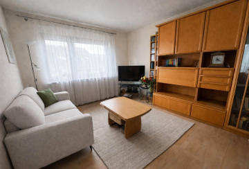 Geräumige 3-Zimmer-Wohnung mit Pkw-Stellplatz und Garage, 71334 Waiblingen-Hohenacker, Etagenwohnung