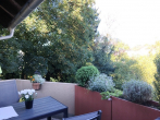 Außergewöhnliches Wohnambiente! Terrassenwohnung in Dreifamilienhaus mit Doppelgarage! - Balkonblick