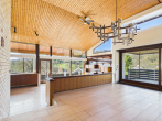 Baugrundstück mit Hausbestand in grüner Randlage und traumhafte Aussicht = Preis auf Anfrage = - Essbereich und Balkon