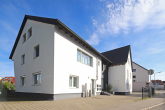 Wohn- und Geschäftshaus mit 3 Wohneinheiten, Büroräumen und Gartengrundstück - Hausansicht - Haus 62+60