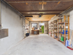 Gepflegtes Einfamilienhaus mit Einliegerwohnung, und schönem Garten! - Garage