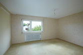Praktische 4-Zimmer-Wohnung mit Südbalkon, Aussicht und Gartennutzung - Elternschlafzimmer