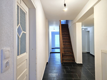 Vielseitiges Wohnhaus in Großbottwar, 71723 Großbottwar, Mehrfamilienhaus