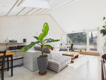 Lichtdurchflutete 4,5-Zimmer Dachgeschosswohnung, 71332 Waiblingen, Dachgeschosswohnung