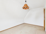 Freistehendes Wohnhaus mit kleinen Garten und Garage in zentraler Lage - Zimmer 2. - Dachgeschoss