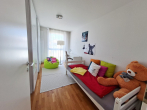 Helle 4-Zimmer-Wohnung mit Balkon in ruhiger und zentraler Lage, inkl. TG-Stellplatz - Kinderzimmer 2