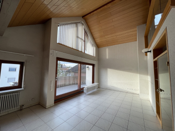 Außergewöhnliche 4-Zimmer-Maisonette-Wohnung in WN-Hegnach!, 71334 Waiblingen, Maisonettewohnung